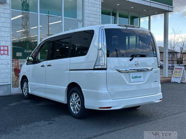 2015 Nissan Serena