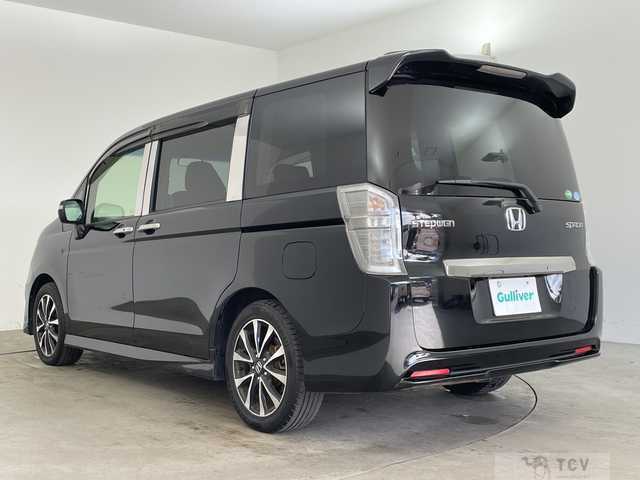 2012 Honda Step WGN