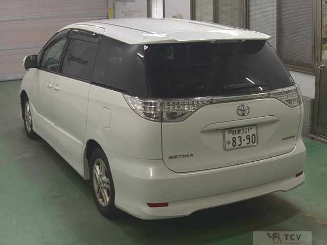 2013 Toyota Estima
