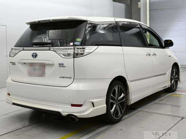 2013 Toyota Estima Hybrid