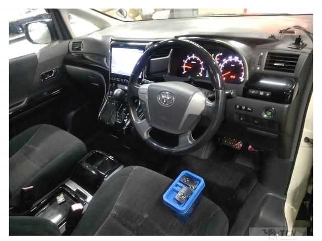 2011 Toyota Alphard