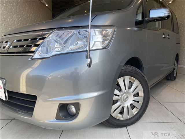2009 Nissan Serena