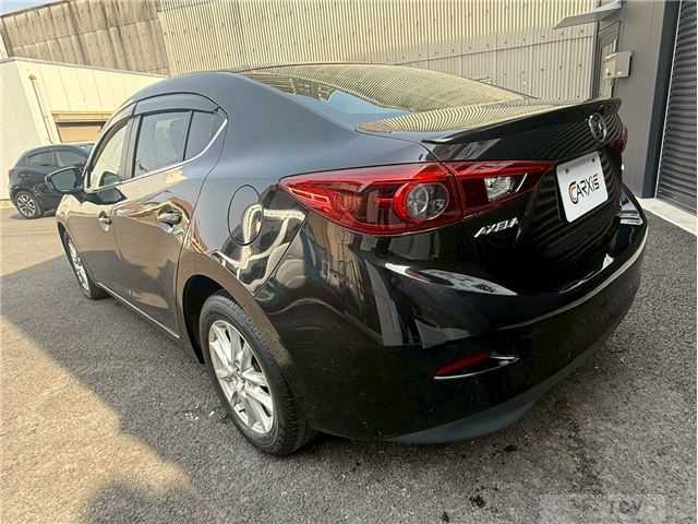 2015 Mazda Axela Hybrid