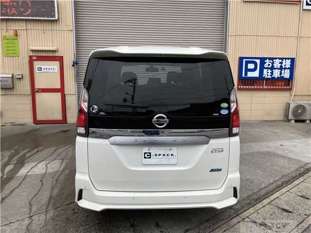 2017 Nissan Serena