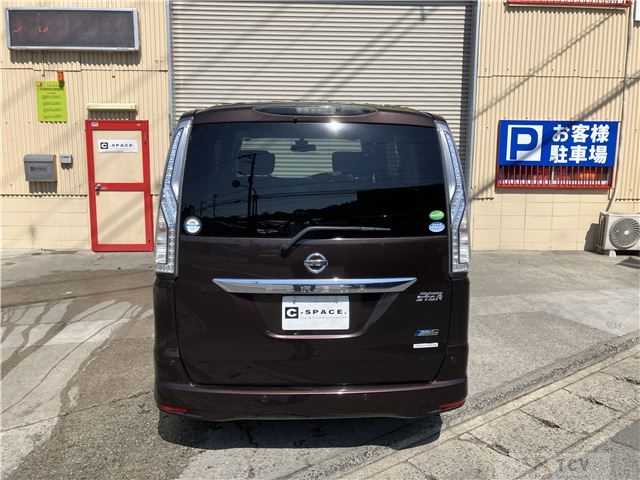 2015 Nissan Serena