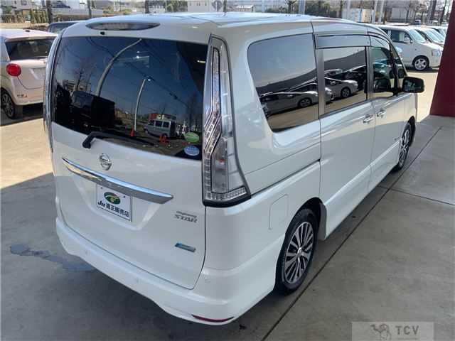 2015 Nissan Serena
