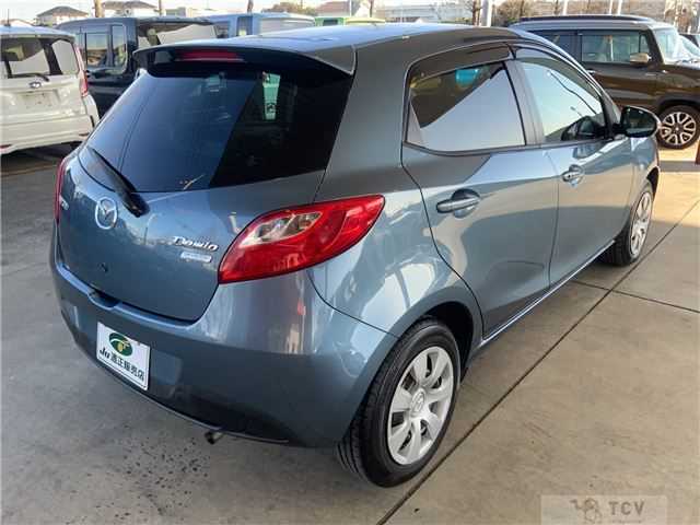 2013 Mazda Demio