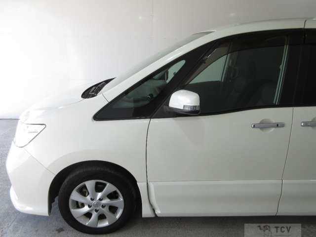 2012 Nissan Serena