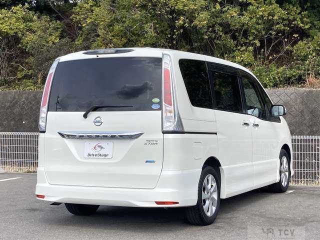 2011 Nissan Serena