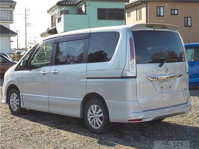 2013 Nissan Serena