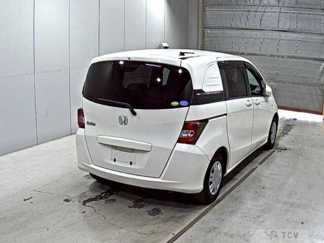 2011 Honda Freed Spike