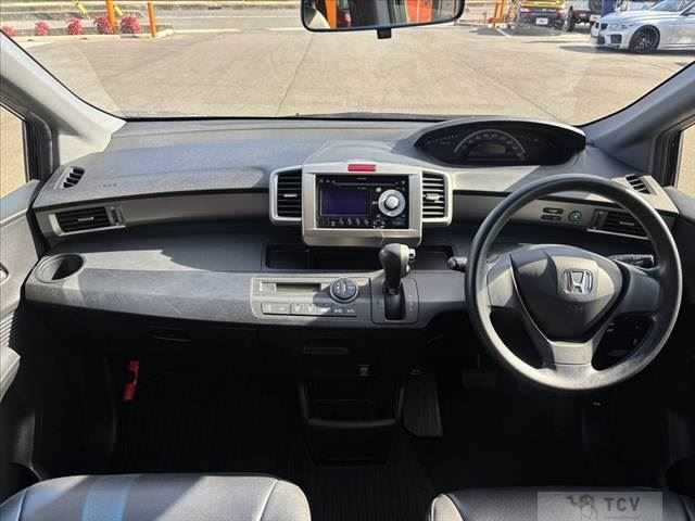 2013 Honda Freed Spike