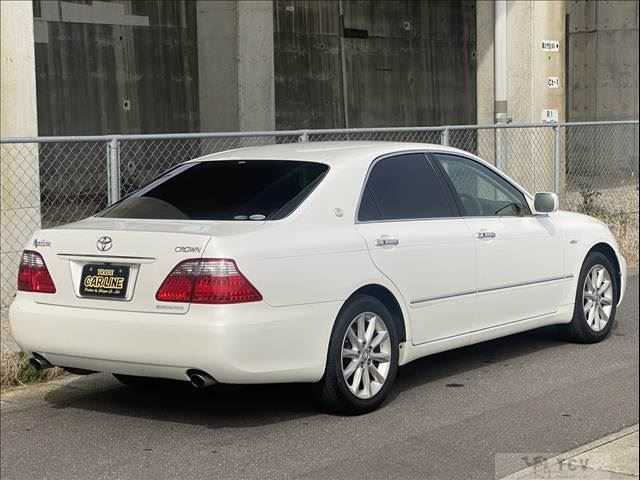 2007 Toyota Crown Royal Series