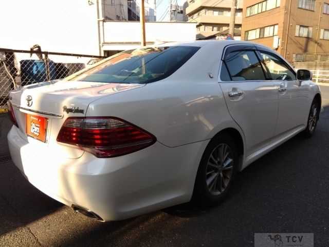 2011 Toyota Crown