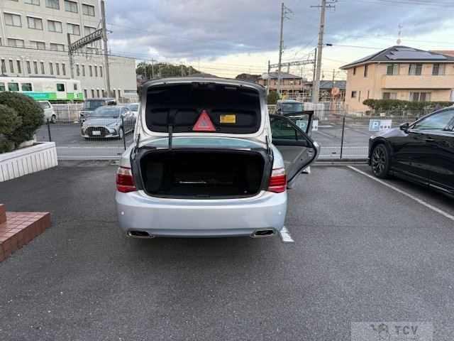 2011 Toyota Crown Royal Series