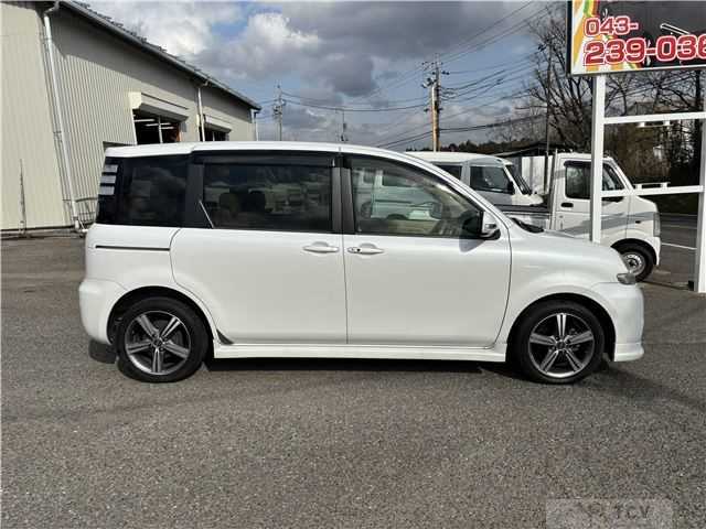 2009 Toyota Sienta