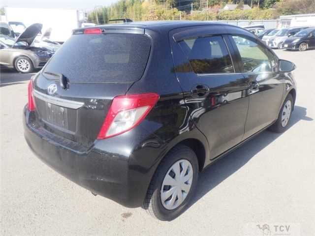 2011 Toyota Vitz