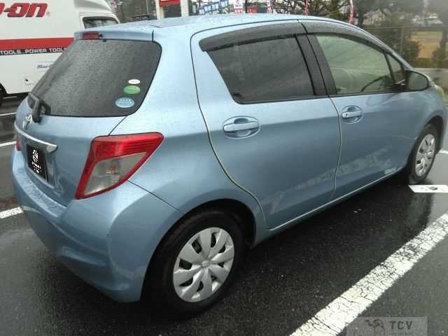 2013 Toyota Vitz