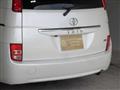 2010 Toyota Isis