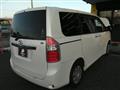 2009 Toyota Noah