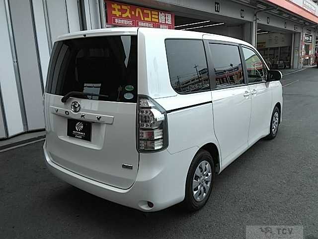 2012 Toyota Voxy