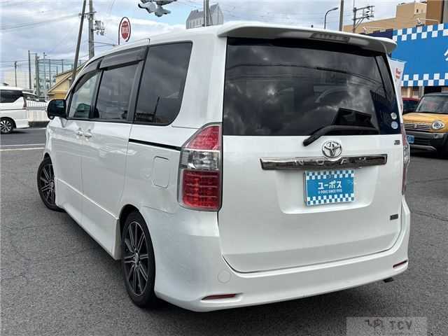 2009 Toyota Noah