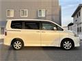 2009 Toyota Noah