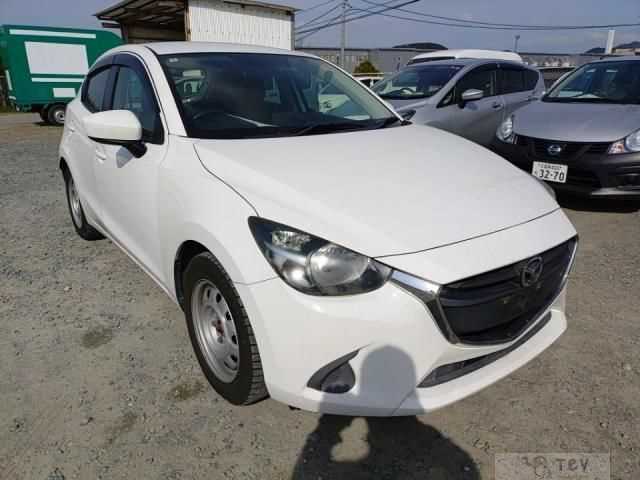2016 Mazda Demio
