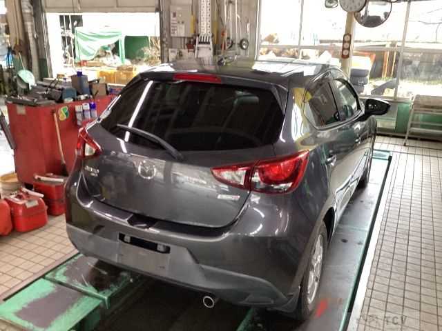 2015 Mazda Demio