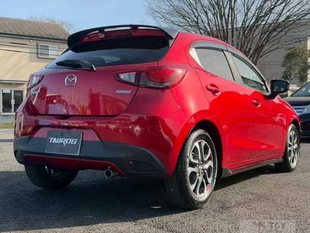 2016 Mazda Demio