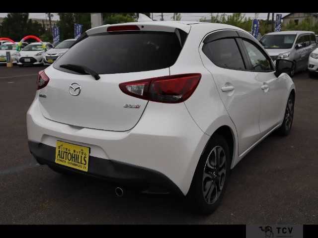 2015 Mazda Demio