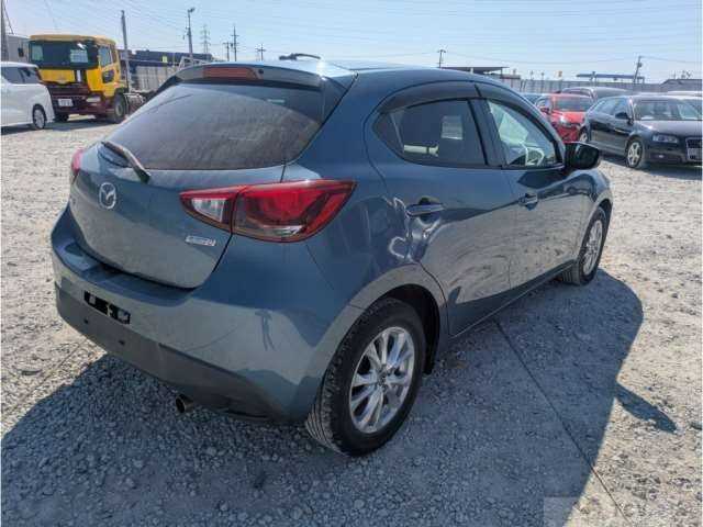 2015 Mazda Demio