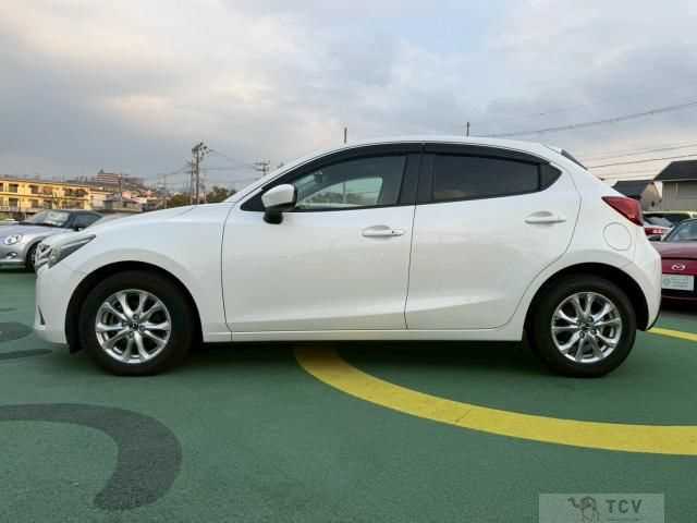 2015 Mazda Demio
