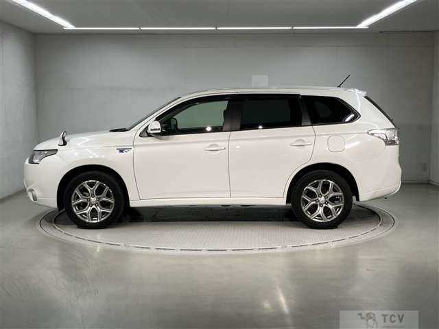 2013 Mitsubishi OUTLANDER PHEV