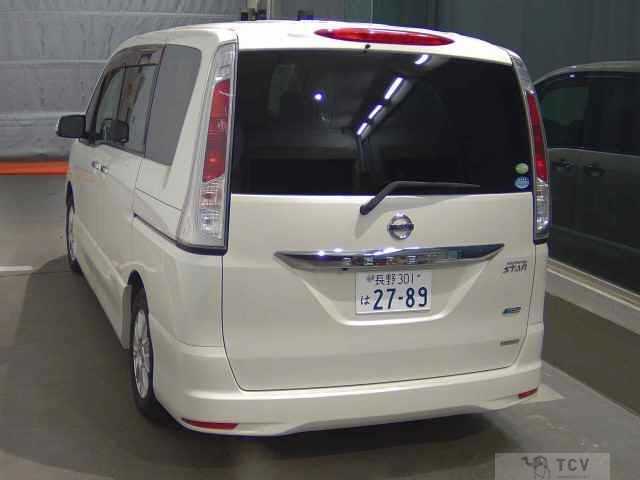 2011 Nissan Serena
