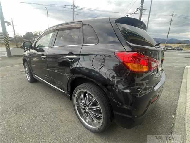 2010 Mitsubishi RVR