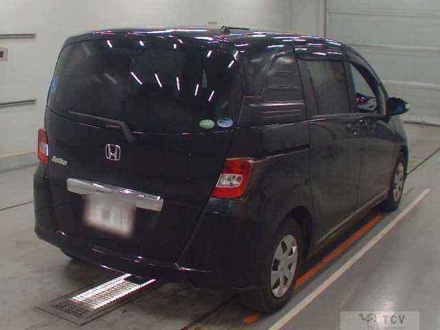 2013 Honda Freed Spike