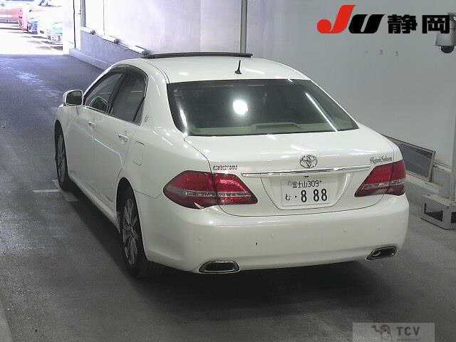2009 Toyota Crown