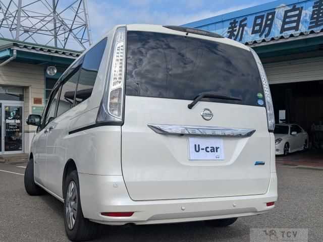 2014 Nissan Serena
