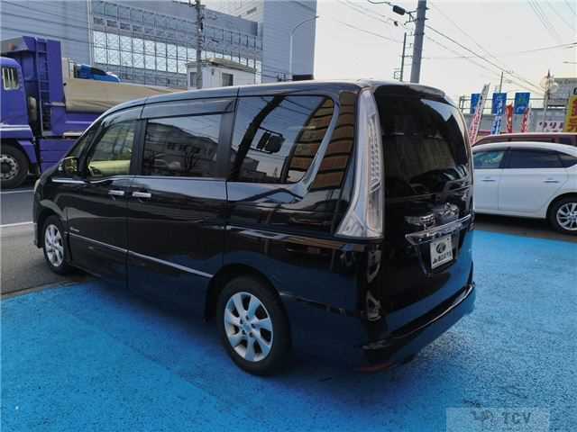 2013 Nissan Serena