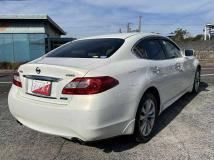 2011 Nissan FUGA HYBRID