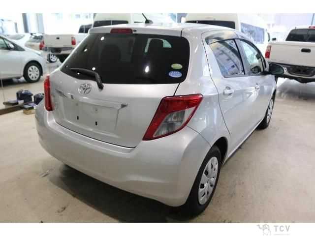 2011 Toyota Vitz