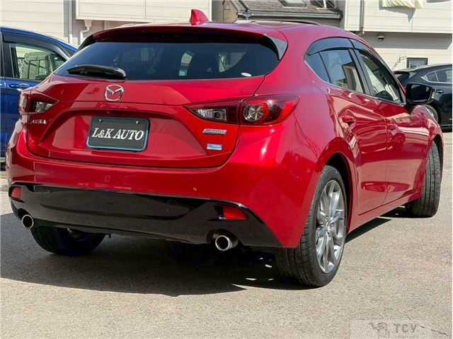2014 Mazda Axela Sport