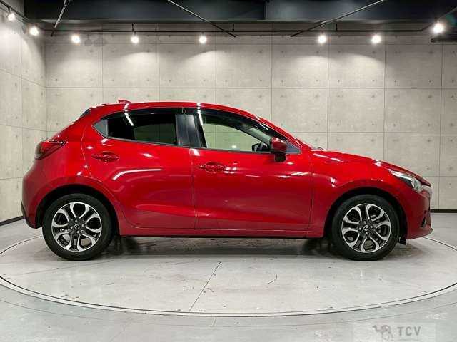 2016 Mazda Demio