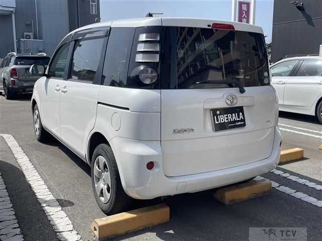 2009 Toyota Sienta