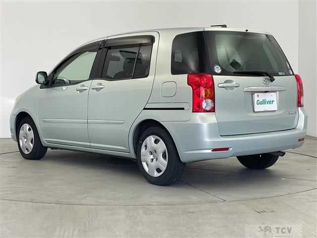 2005 Toyota Raum