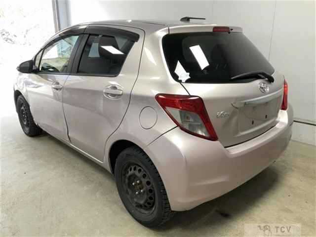 2011 Toyota Vitz
