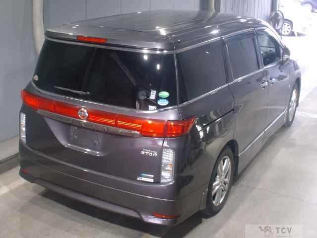 2013 Nissan Elgrand