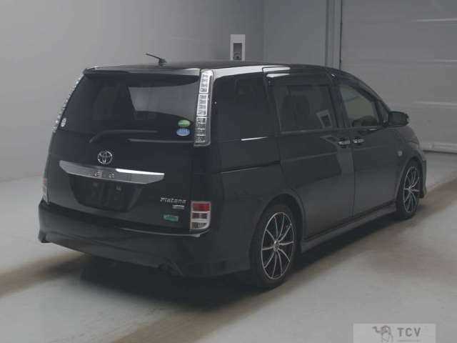 2012 Toyota Isis