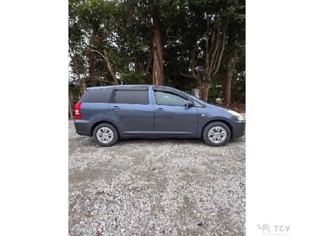 2003 Toyota Wish